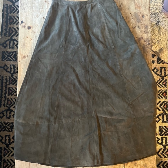 long (maxi) suede skirt from Germany. Size 42 (8/10) - Picture 5 of 5